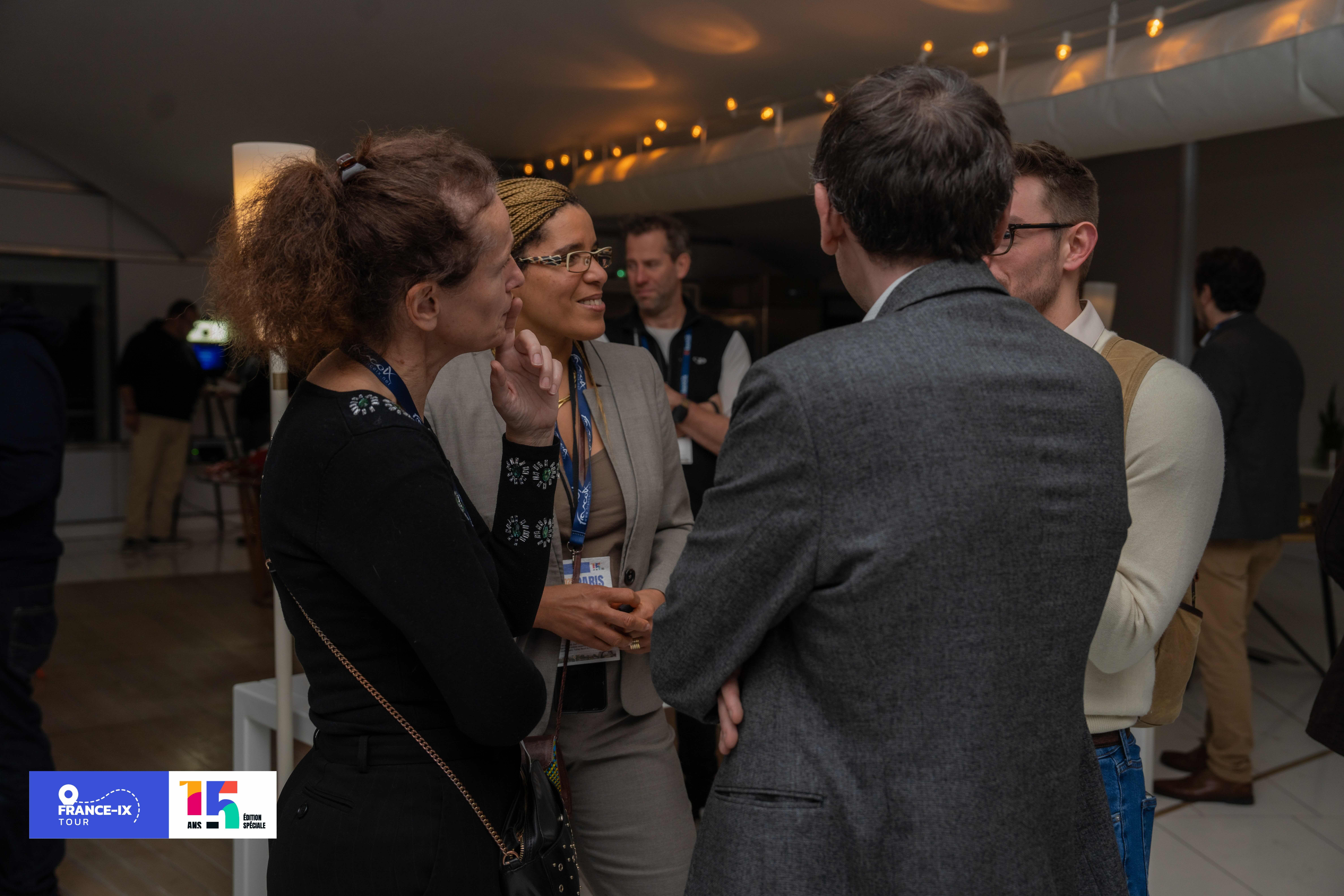 Image 3 - Photos représentant l'événement France-IX Tour, à Paris, en novembre 2025