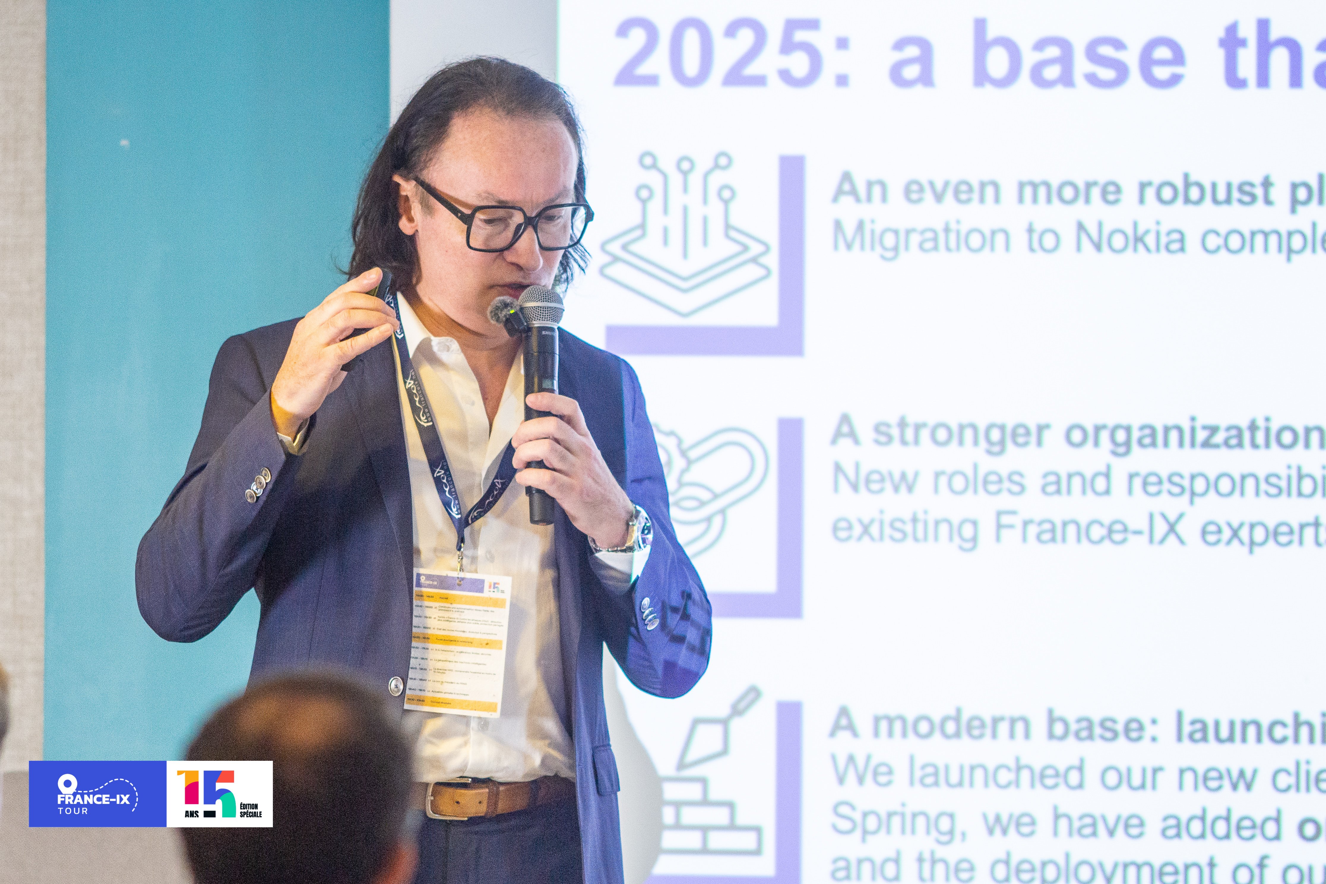 Image 14 - Photos représentant l'événement France-IX Tour, à Paris, en novembre 2025