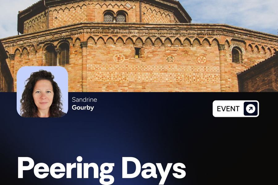 Visuel France-IX « Peering Days », 23 au 25 mars 2026, Bologne, avec le portrait de Sandrine Gourby.