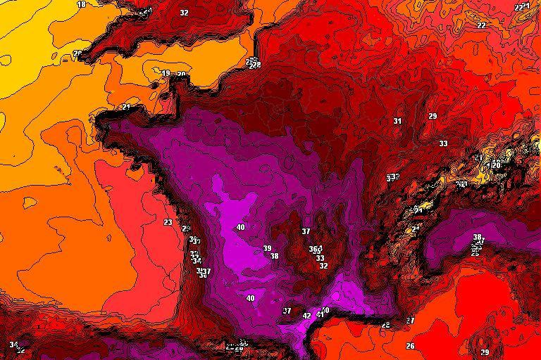 Carte Meteociel des températures maximales prévues pour le mercredi 8 juillet 2026 (modèle ICON-EU du 4 juillet), avec des valeurs proches de 40 °C sur une grande partie de la France.